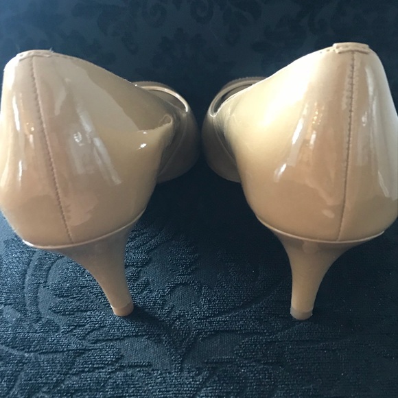 Tahari Peep Toe Pumps - Picture 2 of 4